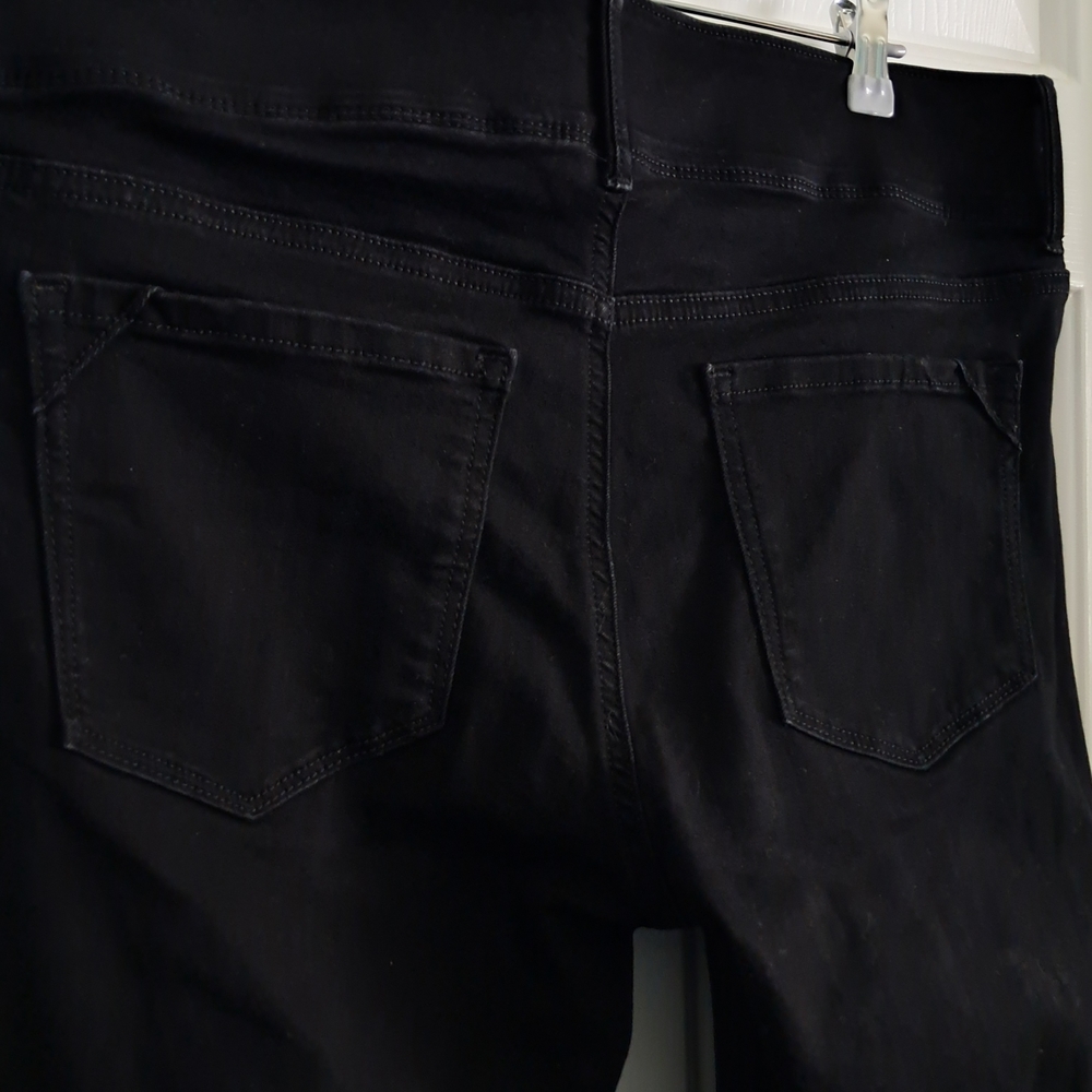Women'sApt 9 Stretch Black Jeans - Picture 6 of 10